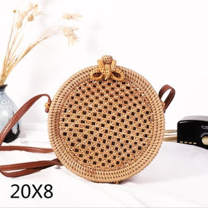 BOLSA DE PALHA REDONDA RATTAN COM ALÇA